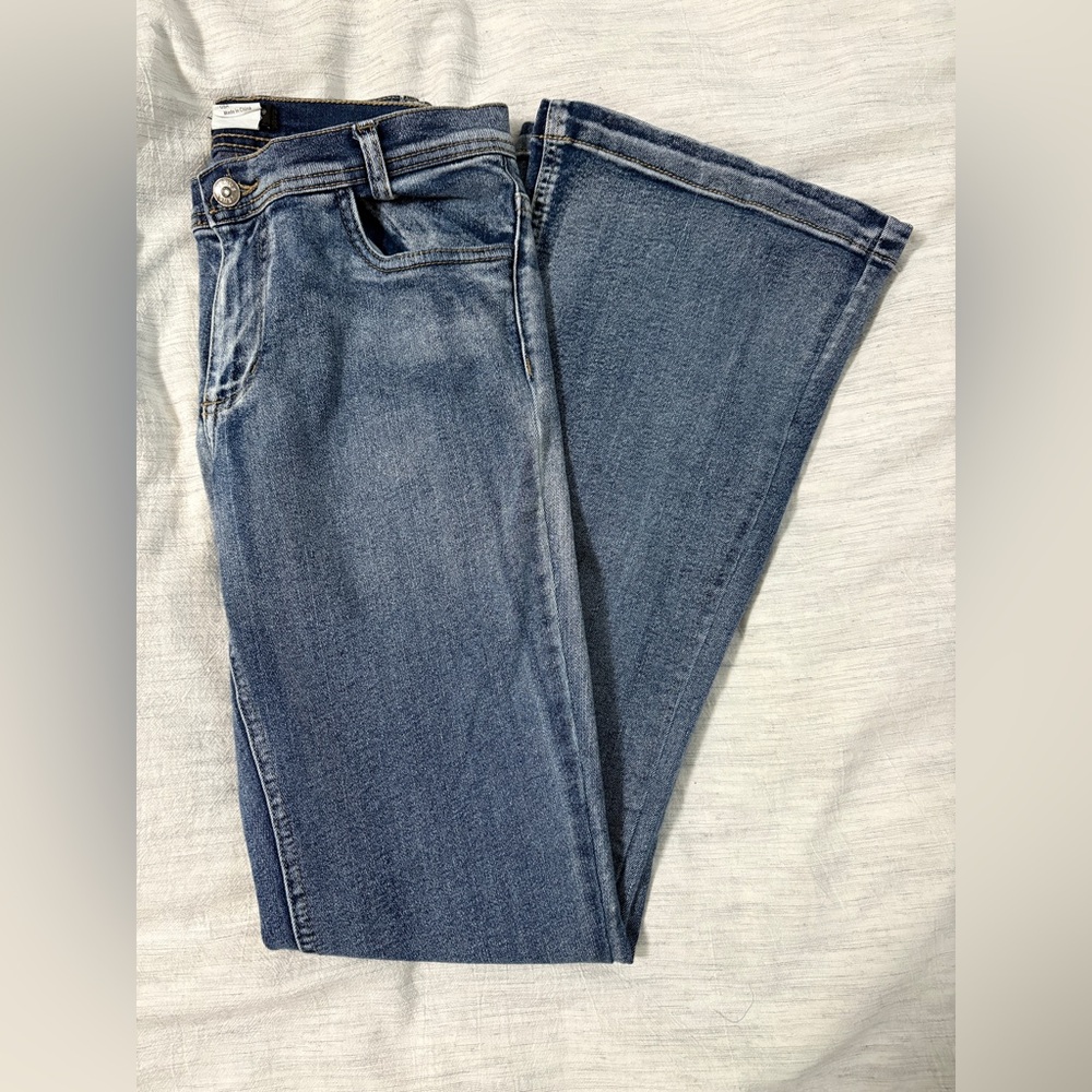 Flare Venus Blue Women's Jeans with Rhinestone Detail on Button